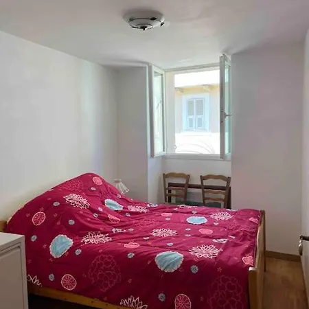 Dans Maison De Village