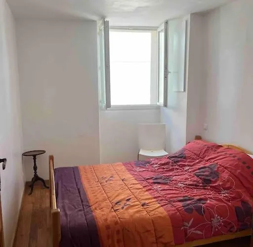 Dans Maison De Village Daire *